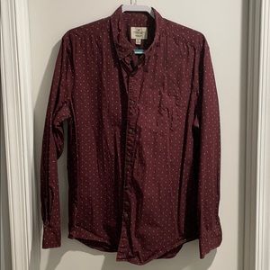 Casual maroon button up shirt